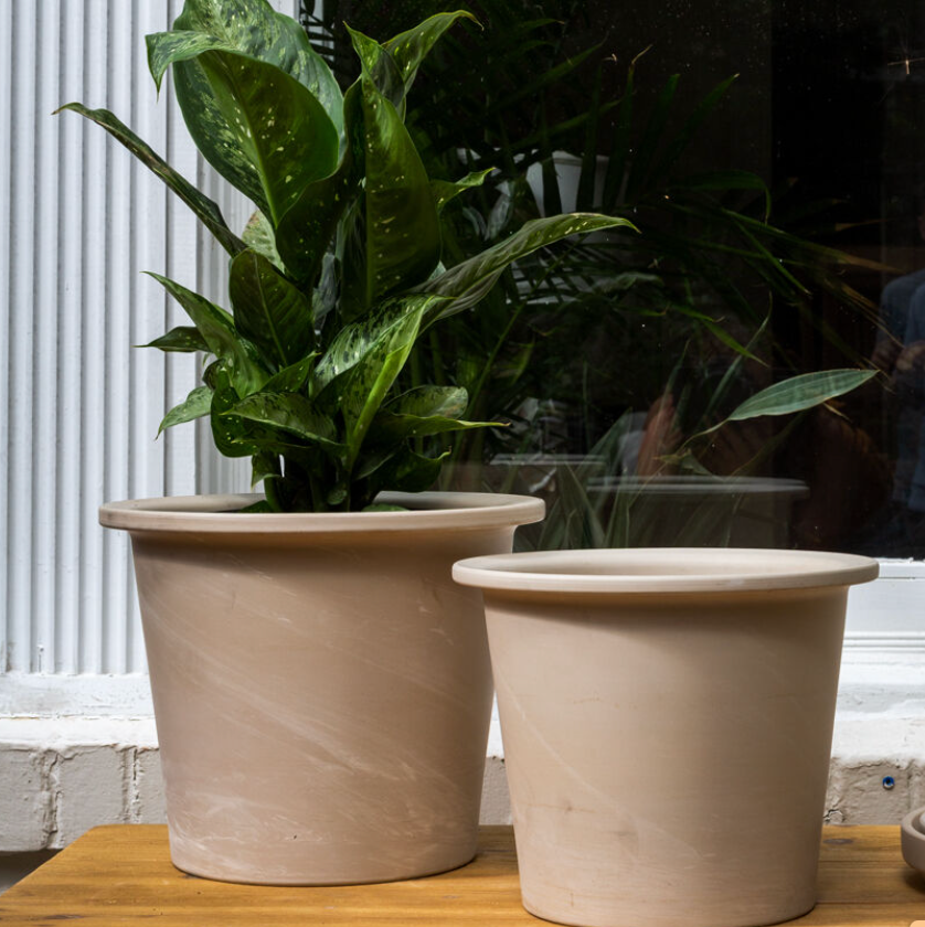 Granite Pot w/Saucer