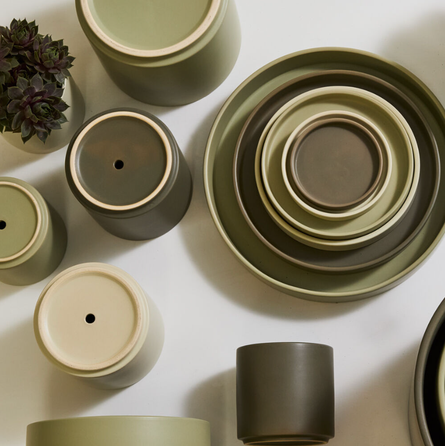 Romy Neutral Pot w/Saucer