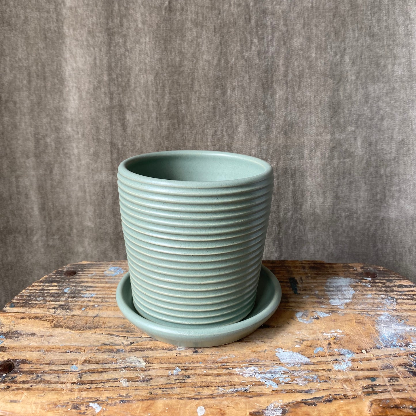 Petite Ribbed Planter