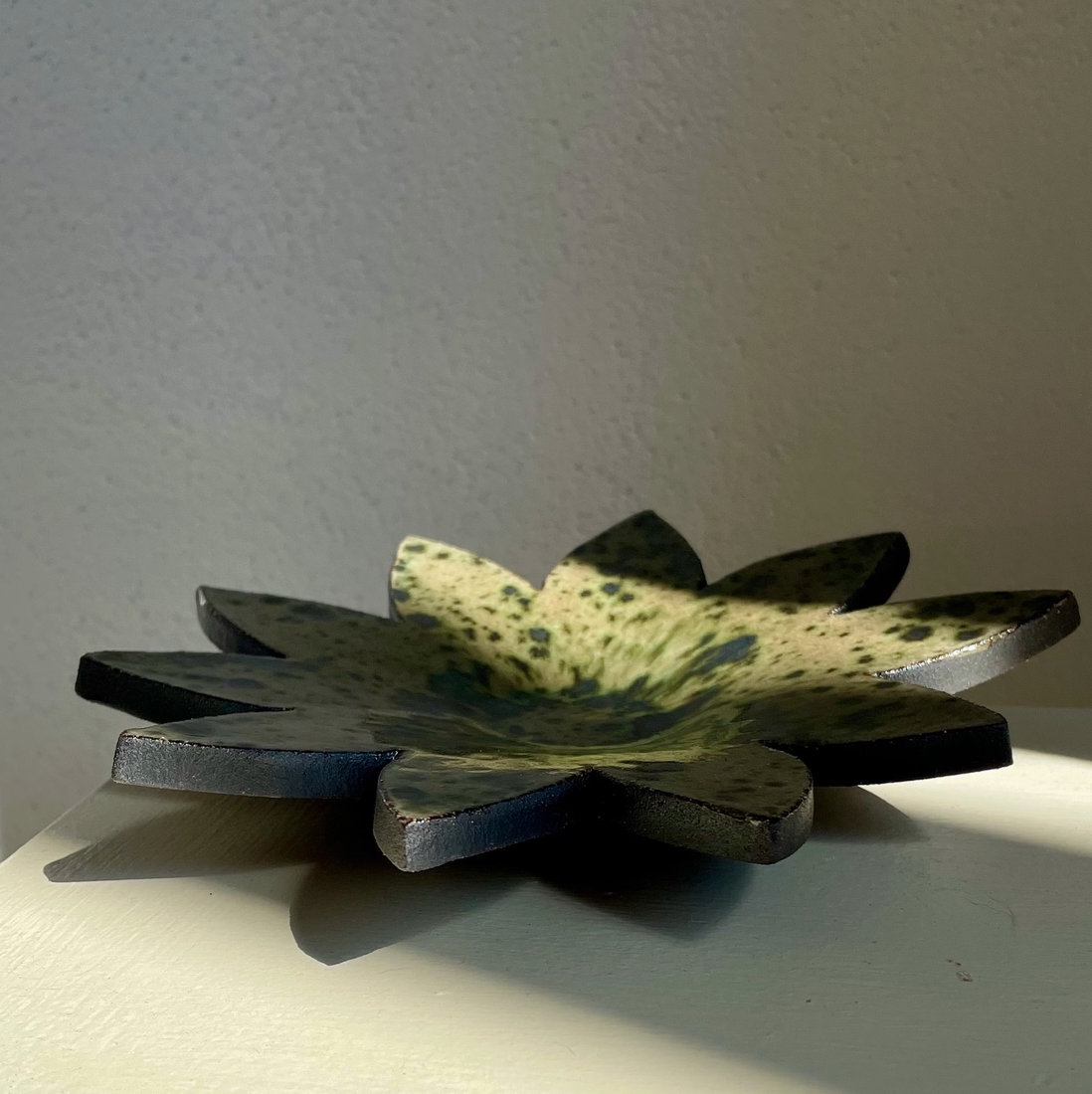 Speckled Green Flower Dsih