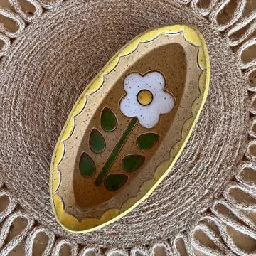 Daisy Sgraffito Trinket Dish